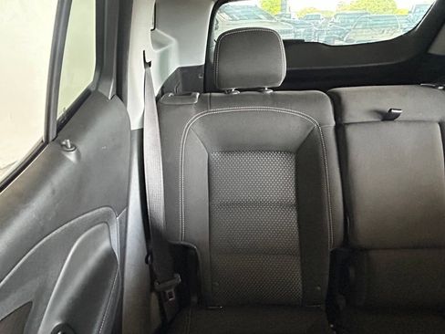 Used 2023 GMC Terrain SLE w/ Driver Convenience Package FWD image 12