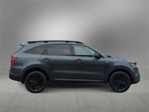 Used 2022 Kia Sorento S image 9