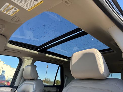 Certified 2023 Ford Expedition Limited image 27