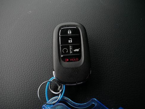 Certified 2025 Honda Pilot TrailSport image 32