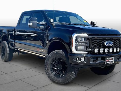 Used 2024 Ford F250 Lariat w/ Lariat Ultimate Package image 3