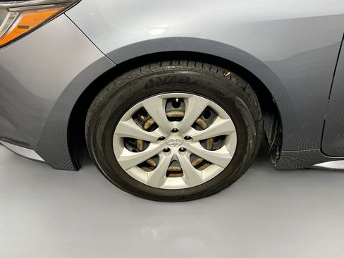 Used 2022 Toyota Corolla LE image 13