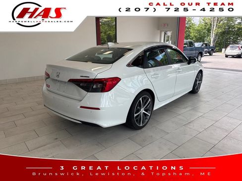 Used 2023 Honda Civic Touring image 6
