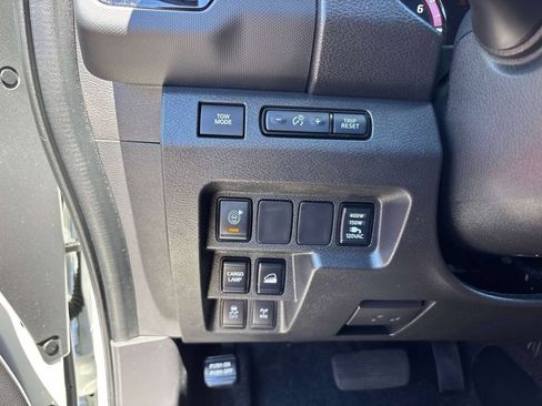 Used 2024 Nissan Frontier PRO-4X w/ Pro Convenience Package AWD/4WD image 19