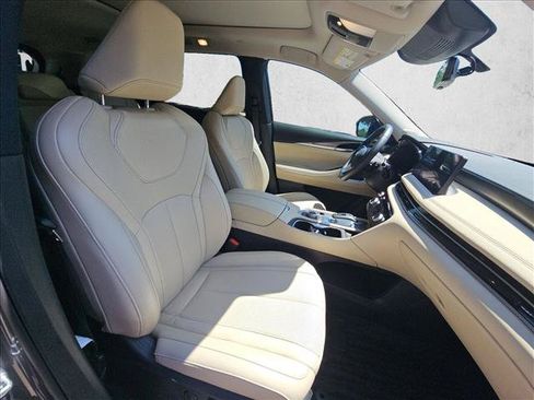 Used 2025 INFINITI QX60 Luxe FWD image 21