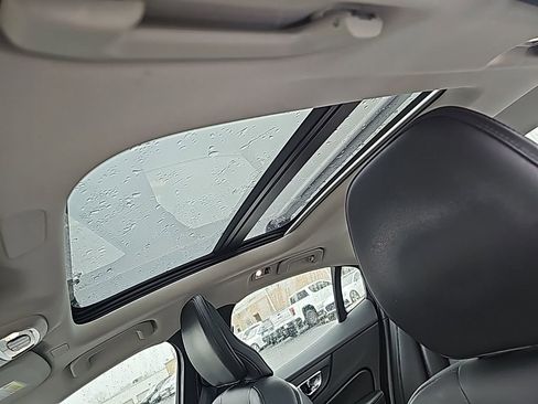 Used 2022 Volvo S60 T8 R-Design Expression w/ Premium Package image 10