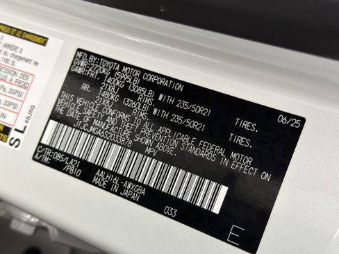 Used 2025 Lexus RX 450h AWD w/ Luxury Package image 33