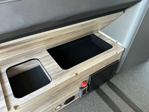 Used 2020 Mercedes-Benz Sprinter 3500 image 28