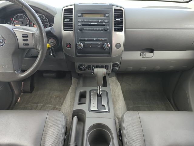 Used 2012 Nissan Frontier SL w/ Moonroof Pkg AWD/4WD image 26