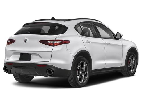 Used 2022 Alfa Romeo Stelvio Ti w/ Active Assist Plus Package image 2