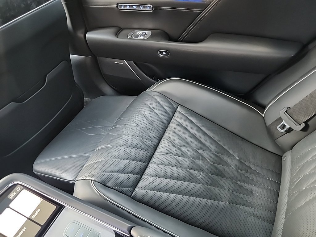Used 2026 Genesis G90 3.5T AWD/4WD image 36