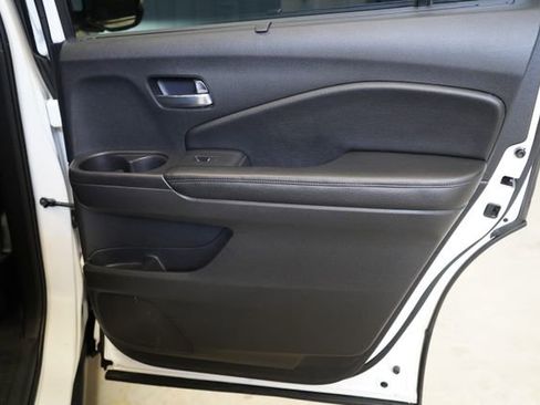 Used 2022 Honda Pilot Touring image 54