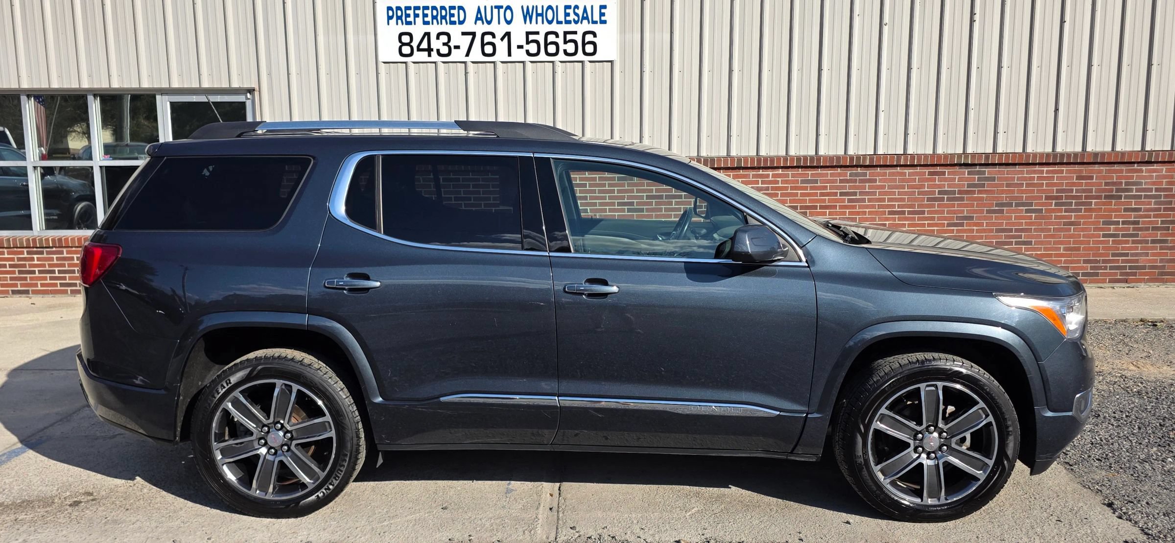 Used 2019 GMC Acadia Denali AWD/4WD image 4