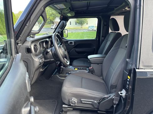Used 2023 Jeep Wrangler Sport AWD/4WD image 13