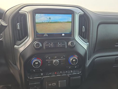 Used 2023 Chevrolet Silverado 2500 LT AWD/4WD image 22
