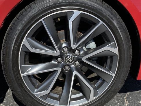 Used 2021 Toyota Corolla SE image 3