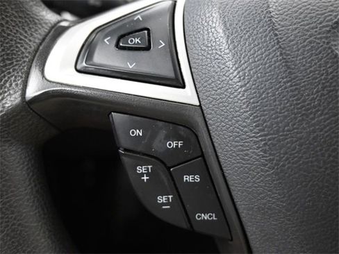 Used 2016 Ford Fusion SE image 25