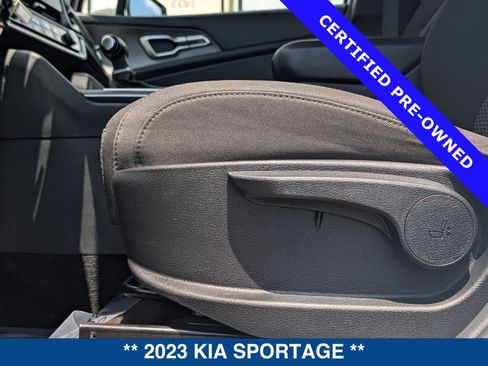 Used 2023 Kia Sportage LX AWD/4WD image 23
