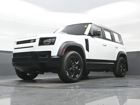 Used 2023 Land Rover Defender 110 X-Dynamic SE AWD/4WD image 31