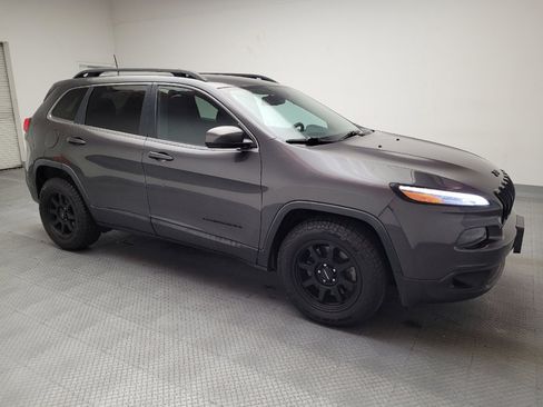 Used 2016 Jeep Cherokee Latitude image 11