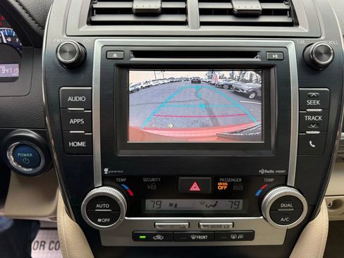 Used 2014 Toyota Camry XLE FWD image 28