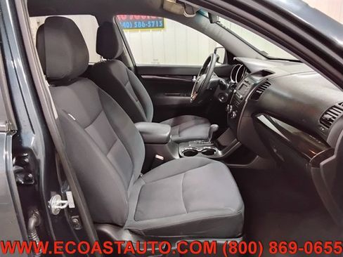 Used 2011 Kia Sorento LX AWD/4WD image 14