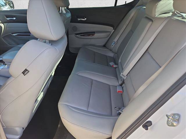 Used 2015 Acura TLX w/ Technology Package FWD image 16