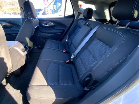 Used 2023 GMC Terrain SLE w/ Driver Convenience Package image 18
