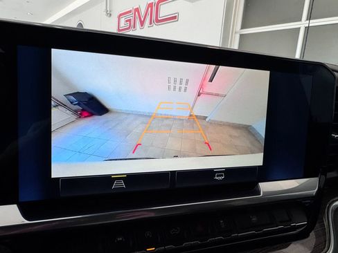 Certified 2023 Chevrolet Silverado 1500 LT AWD/4WD image 22