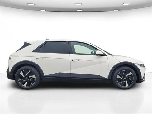 New 2026 Hyundai Ioniq 5 SEL image 10