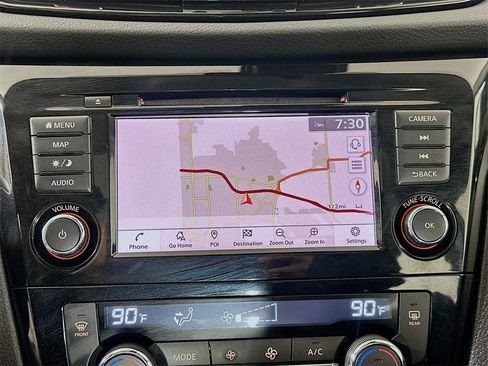 Used 2022 Nissan Rogue Sport SL w/ Premium Package image 13