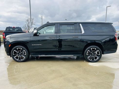 Used 2022 Chevrolet Suburban Premier image 45