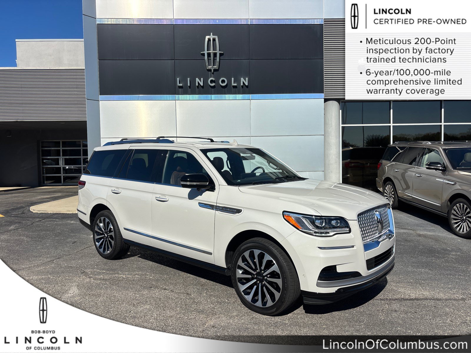 Certified 2022 Lincoln Navigator Reserve AWD/4WD image 1