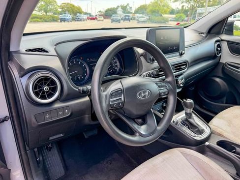 Used 2023 Hyundai Kona SEL FWD image 8