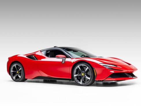 Used 2021 Ferrari SF90 Stradale AWD/4WD image 11