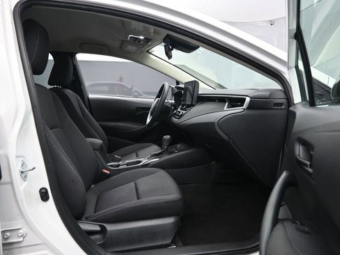 Used 2023 Toyota Corolla LE image 31