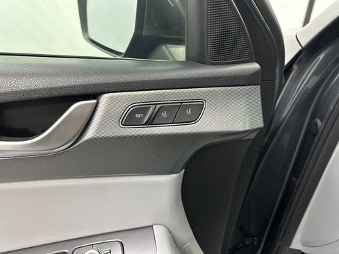 Used 2022 Hyundai Palisade SEL w/ Premium Package FWD image 12