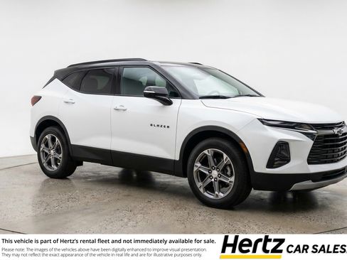 Used 2025 Chevrolet Blazer LT FWD image 1