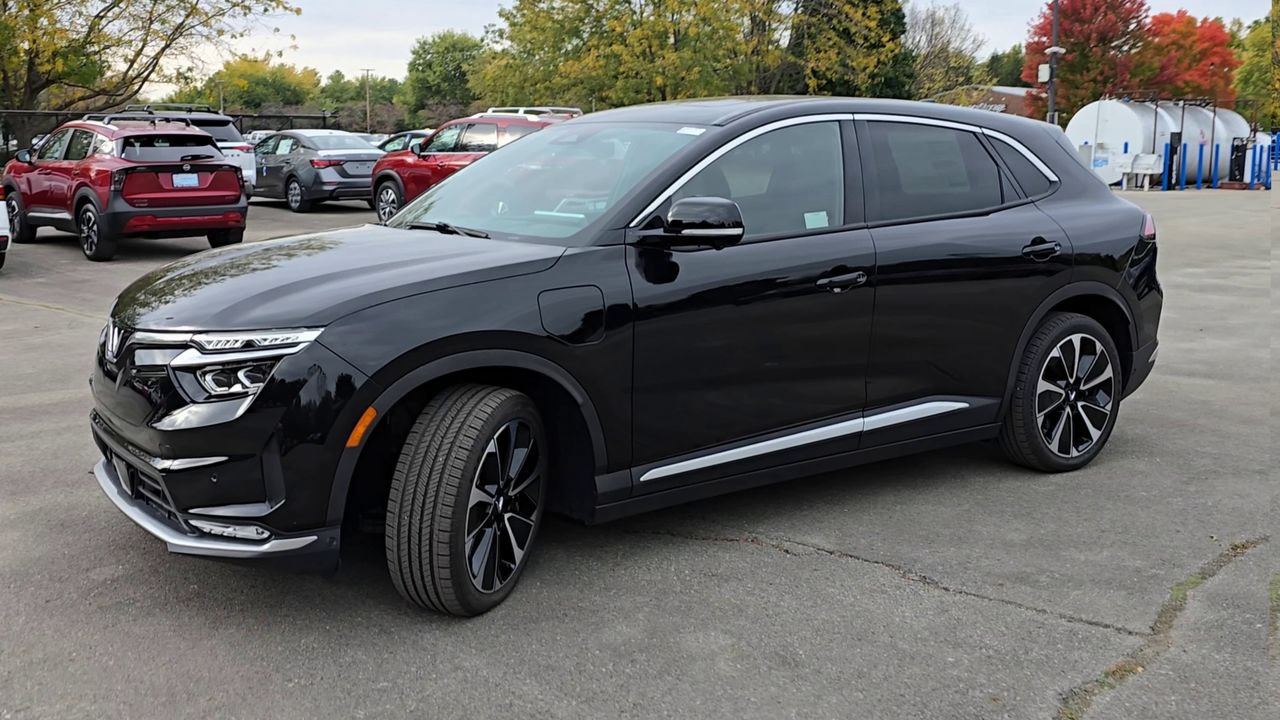 New 2025 VinFast VF 8 Plus AWD/4WD image 4