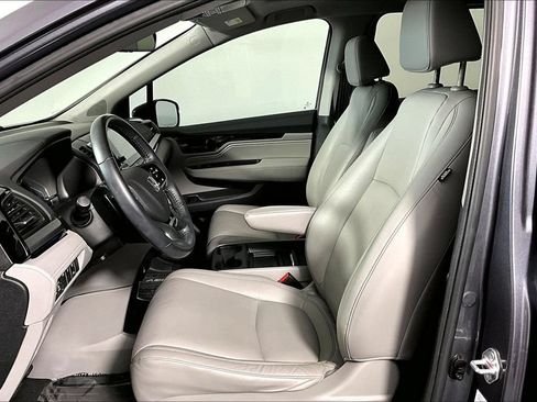 Used 2024 Honda Odyssey Touring image 13