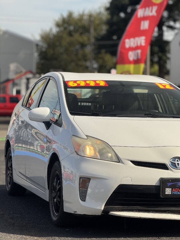 Used 2012 Toyota Prius Two FWD image 3