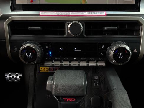 Used 2024 Toyota Tacoma TRD Sport w/ TRD Sport Premium Package RWD image 36
