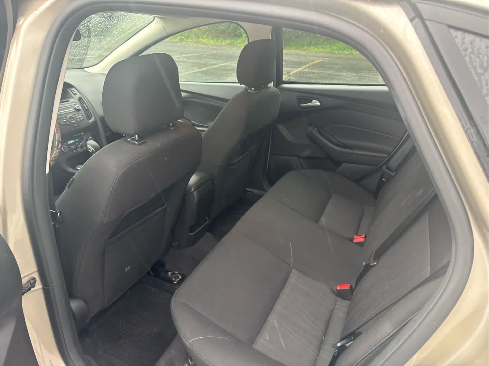 Used 2017 Ford Focus SE FWD image 7