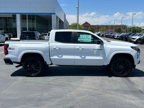 New 2025 Chevrolet Colorado Z71 w/ Technology Package AWD/4WD image 2