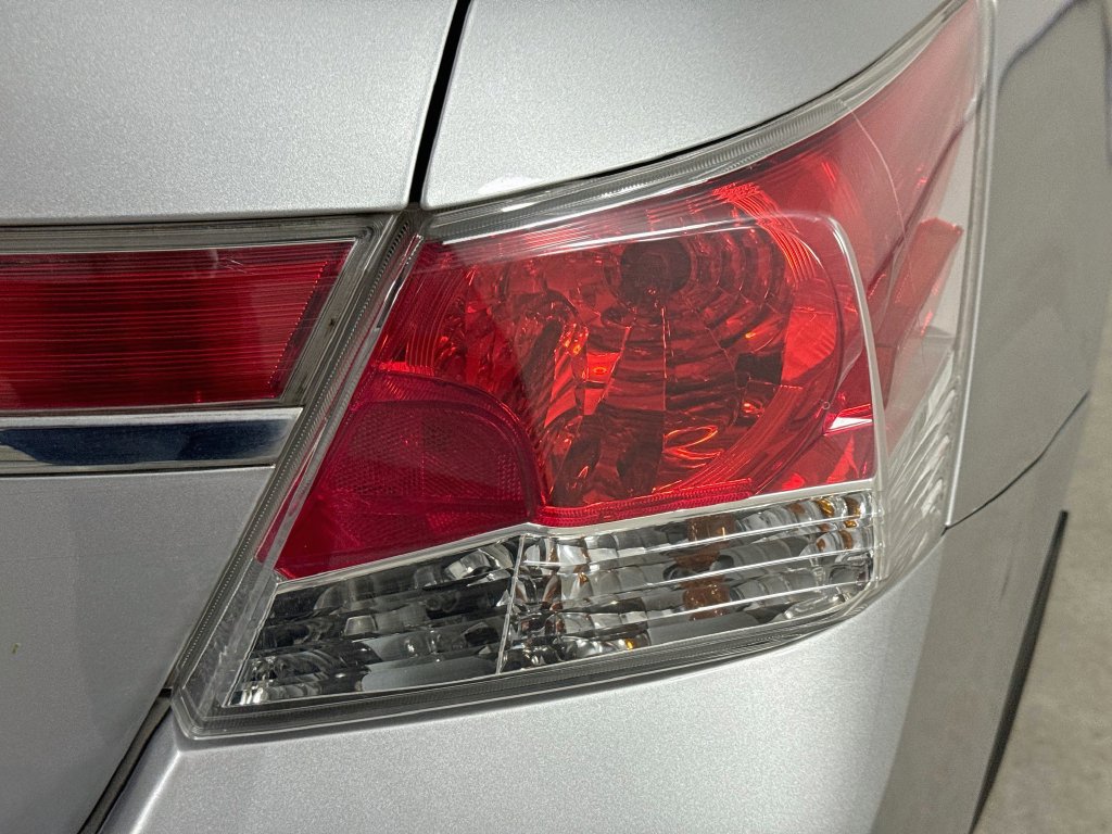 Used 2012 Honda Accord EX image 29