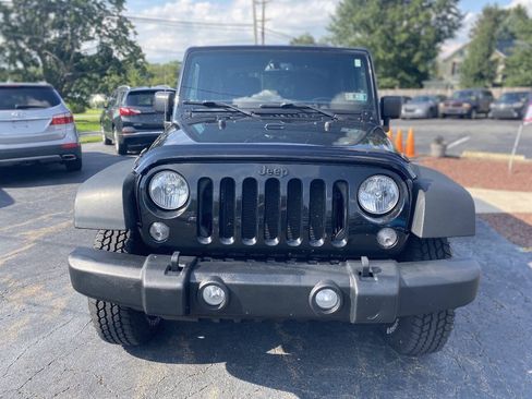 Used 2018 Jeep Wrangler Sport AWD/4WD image 9