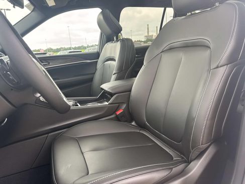 New 2026 Jeep Grand Cherokee Limited w/ Limited Altitude Package RWD image 16