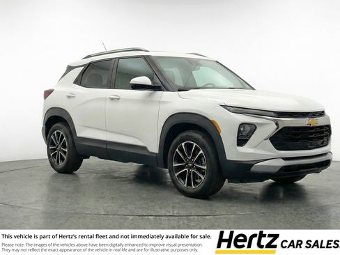 Used 2025 Chevrolet TrailBlazer LT image 1