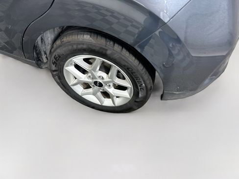 Used 2025 Kia Soul LX w/ LX Technology Package image 11