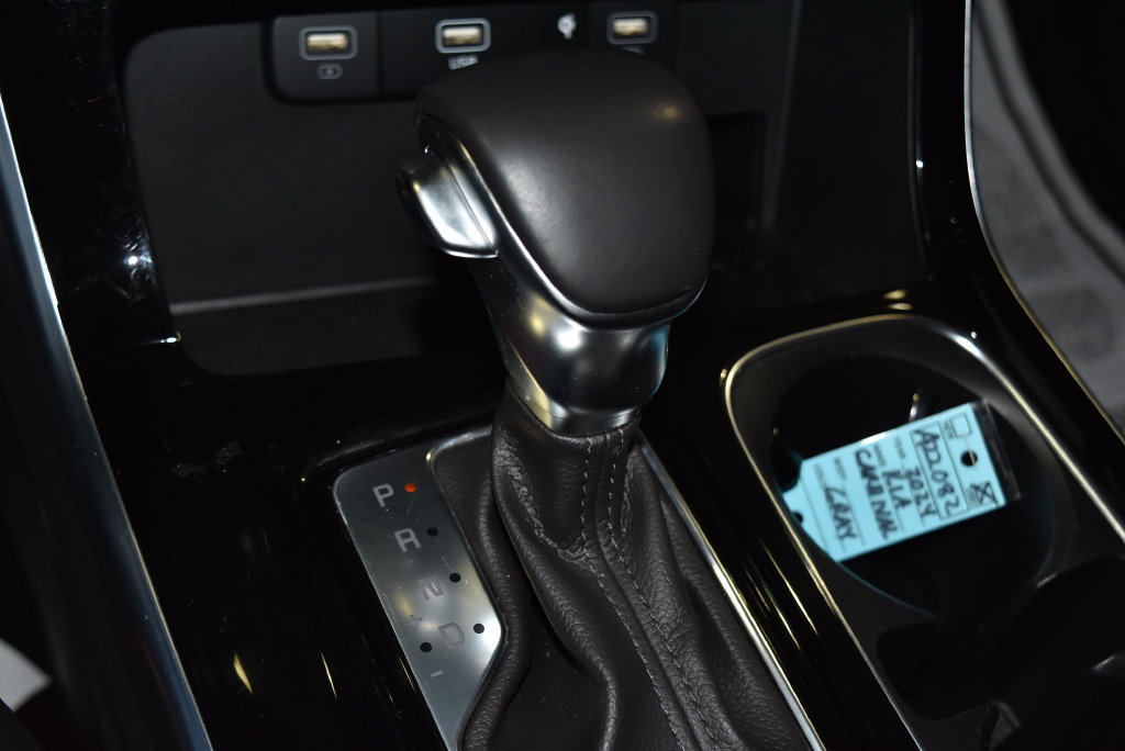 Used 2024 Kia Carnival SX FWD image 16